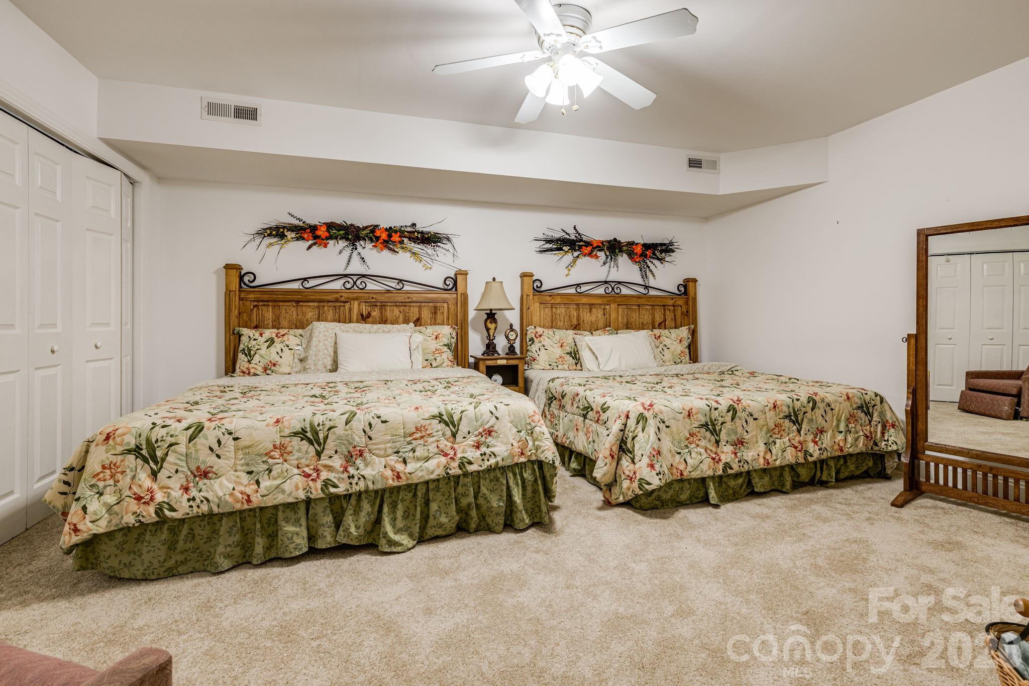 350 Old Sunset Hill Road Hendersonville NC 28792
