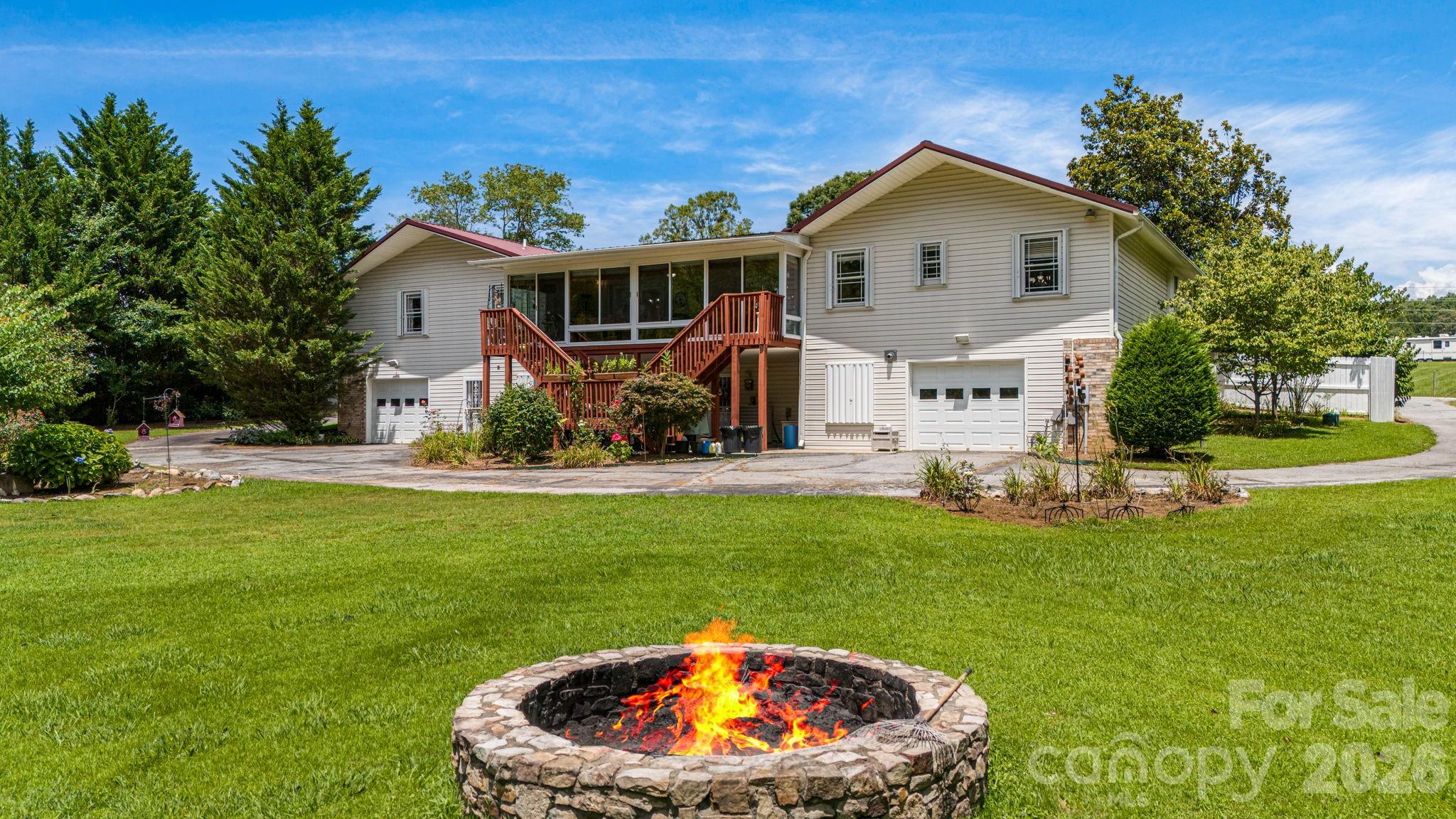 350 Old Sunset Hill Road Hendersonville NC 28792