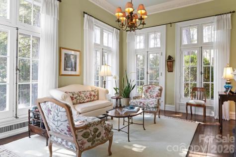 407 Vanderbilt Road Asheville NC 28803