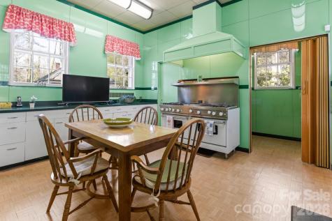 407 Vanderbilt Road Asheville NC 28803