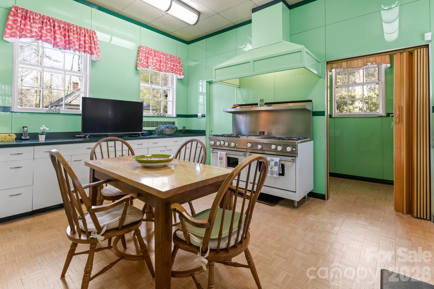 407 Vanderbilt Road Asheville NC 28803