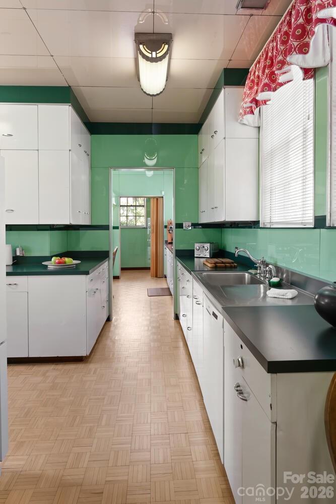 407 Vanderbilt Road Asheville NC 28803
