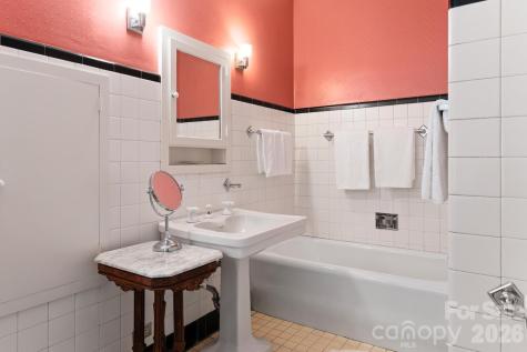 407 Vanderbilt Road Asheville NC 28803