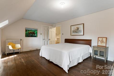 407 Vanderbilt Road Asheville NC 28803