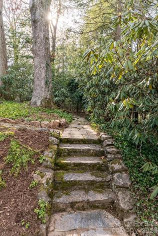 407 Vanderbilt Road Asheville NC 28803