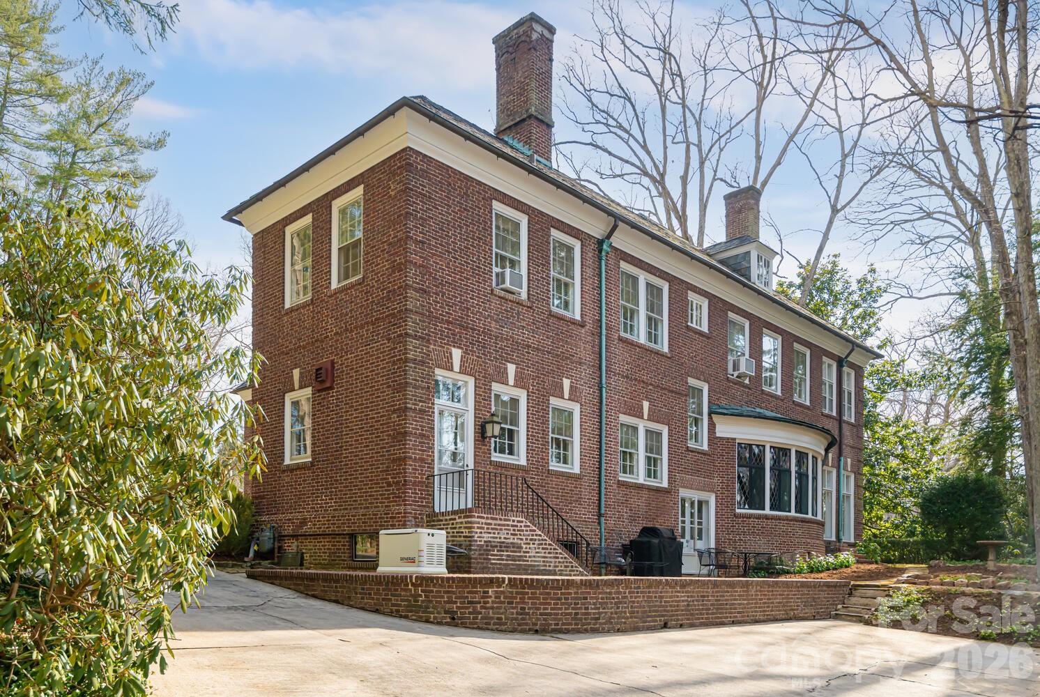 407 Vanderbilt Road Asheville NC 28803