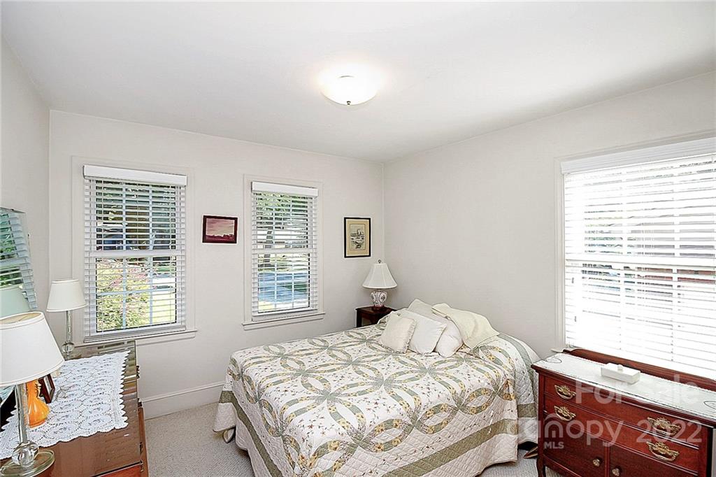 4114 Murrayhill Road Charlotte NC 28209