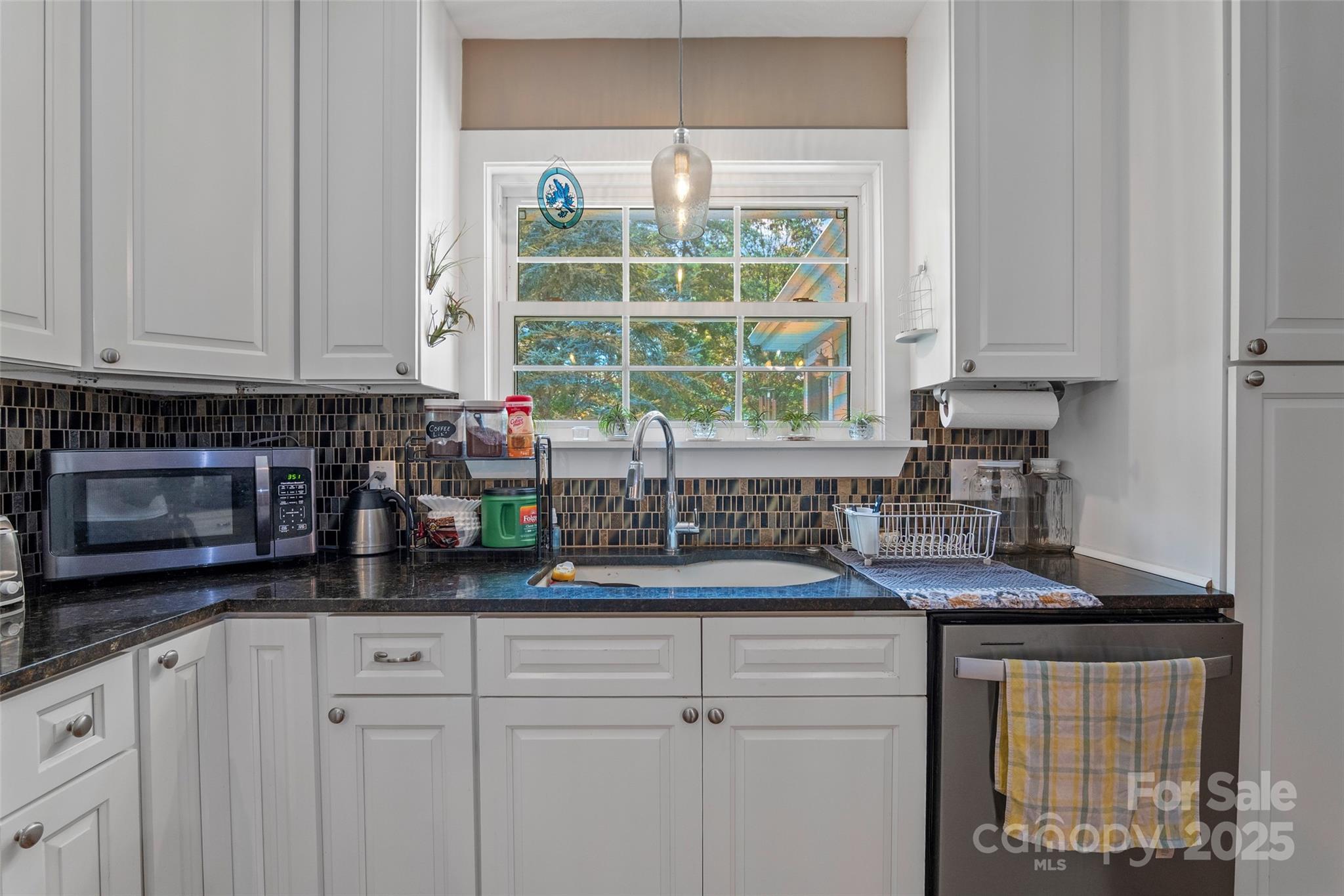 15 Willow Knolls Drive Weaverville NC 28787