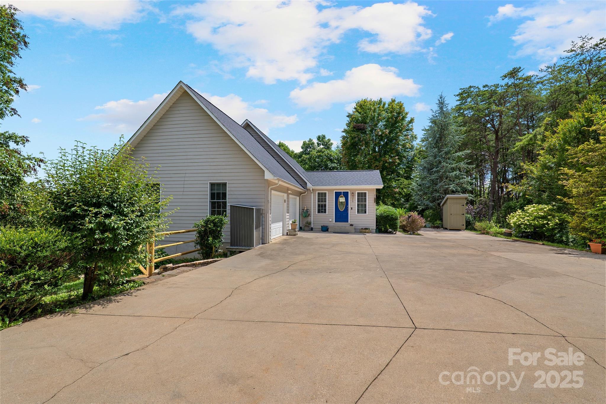 15 Willow Knolls Drive Weaverville NC 28787