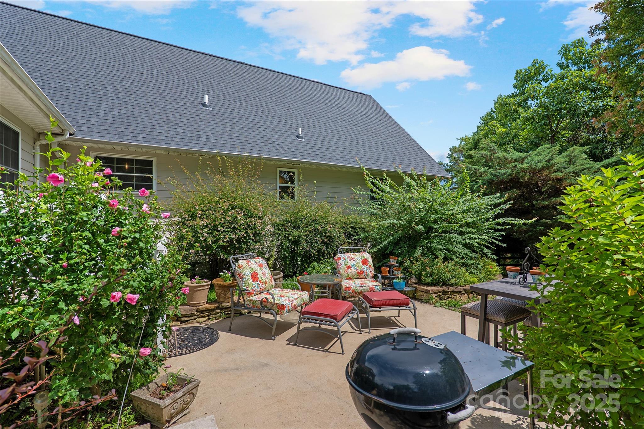 15 Willow Knolls Drive Weaverville NC 28787