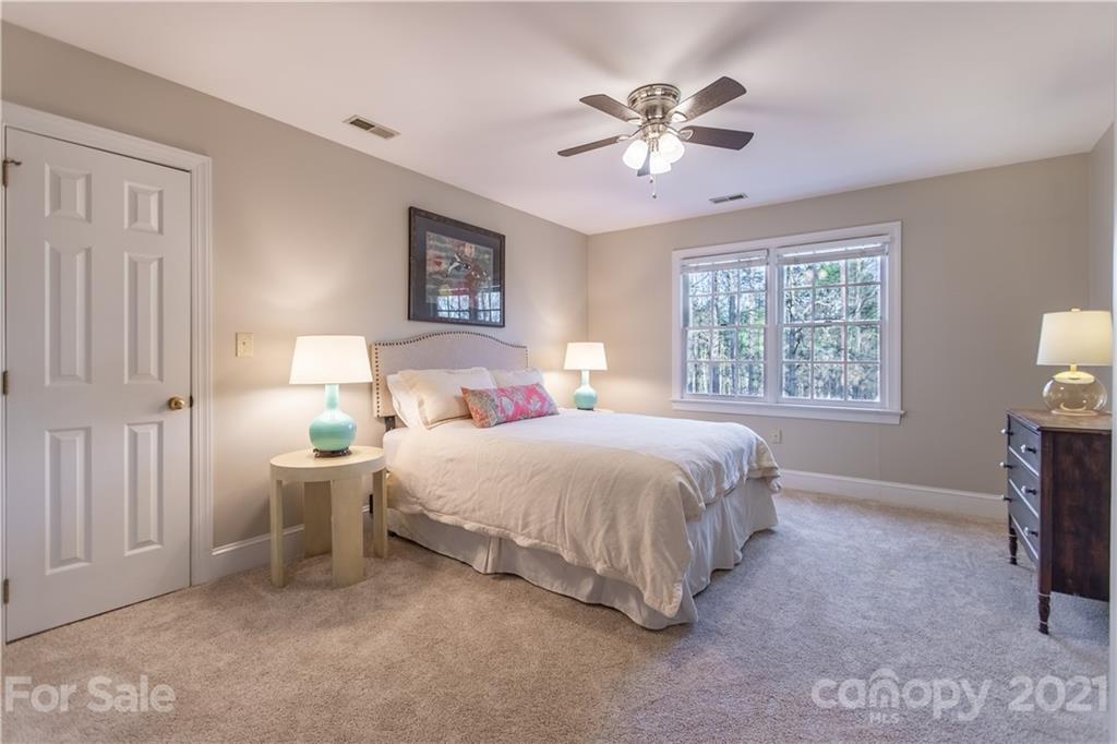 5717 Laurium Road Charlotte NC 28226