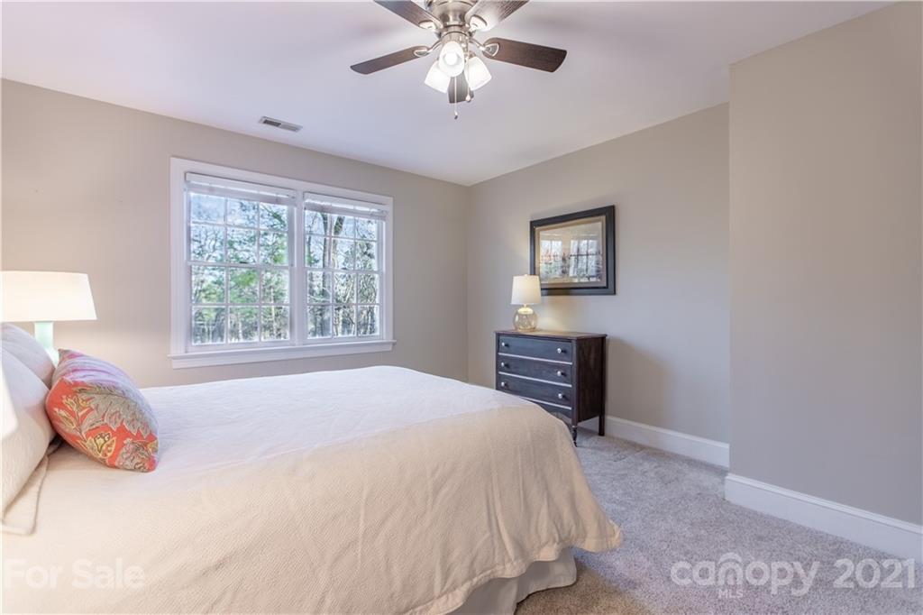 5717 Laurium Road Charlotte NC 28226