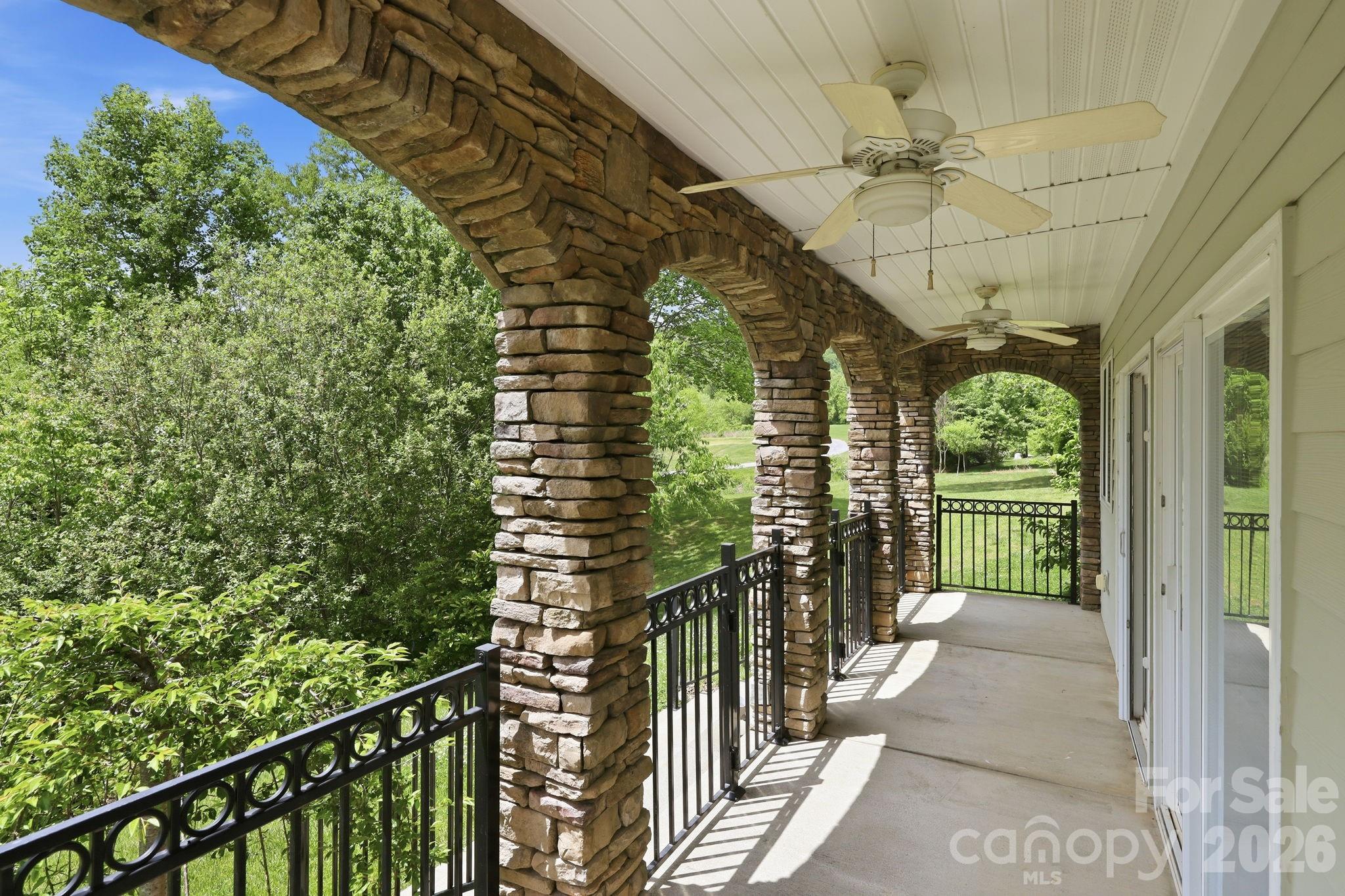 612 Vista Falls Road Mills River NC 28759