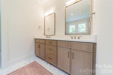 2648 Roslyn Avenue Charlotte NC 28208