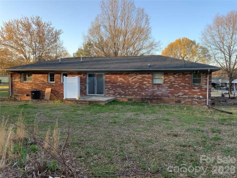 154 Lovelace Road Forest City NC 28043