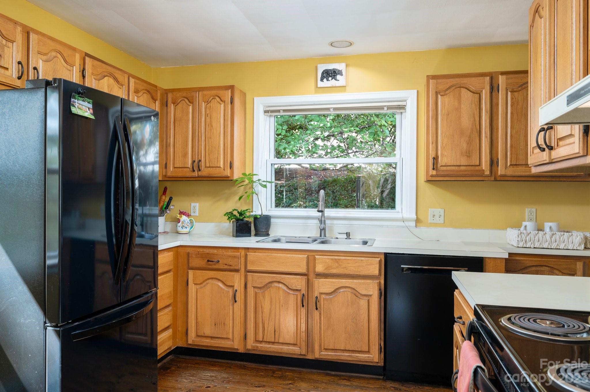 65 Griffing Boulevard Asheville NC 28804