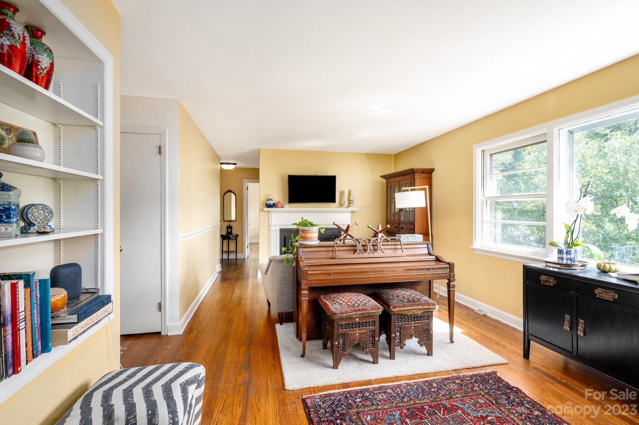 65 Griffing Boulevard Asheville NC 28804