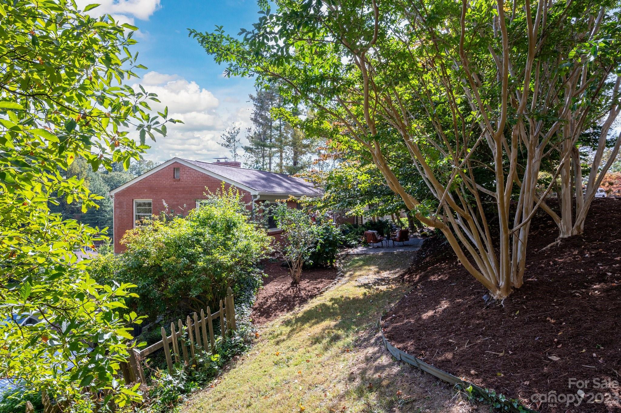 65 Griffing Boulevard Asheville NC 28804