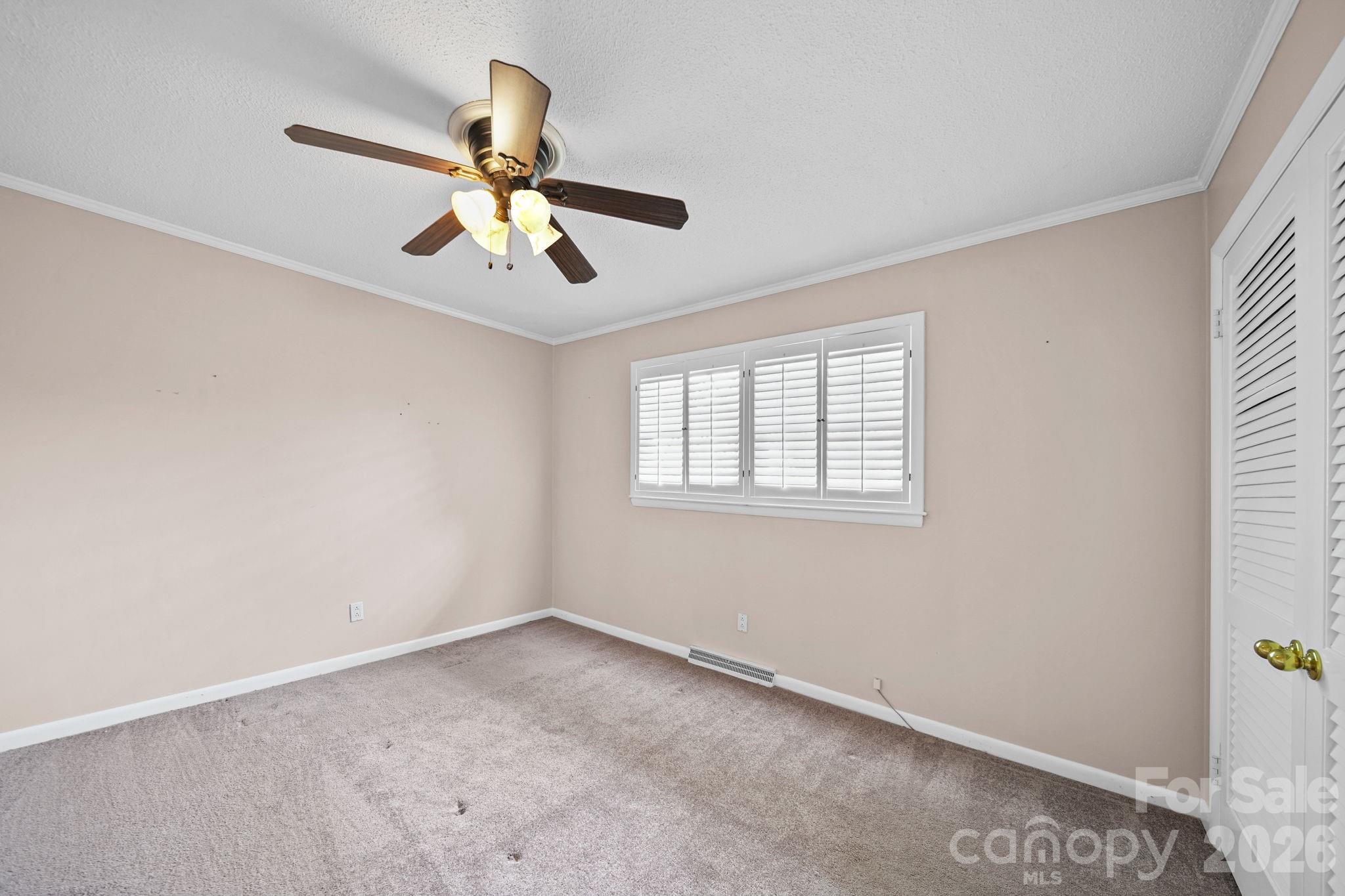 2037 Helen Drive Gastonia NC 28054