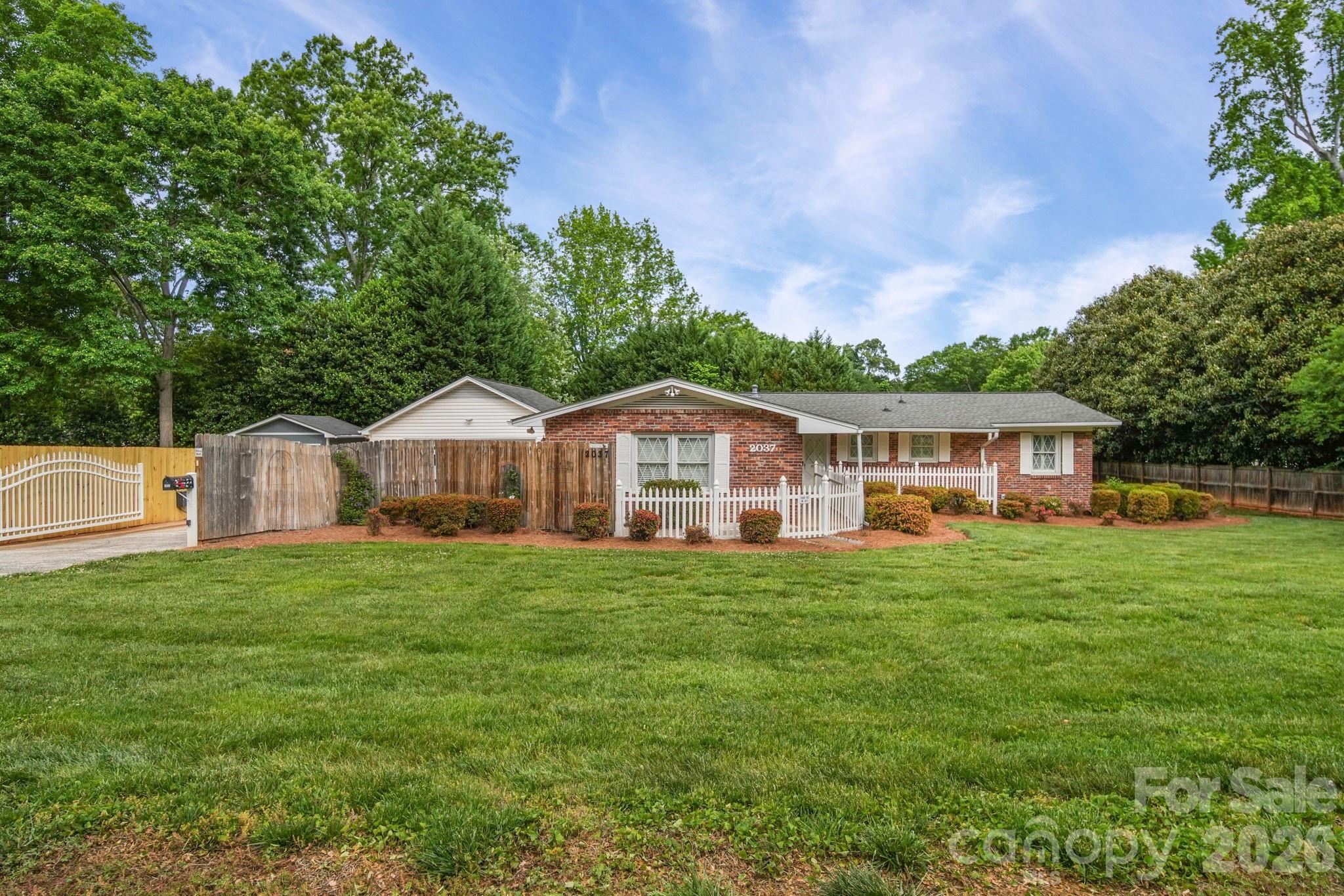 2037 Helen Drive Gastonia NC 28054