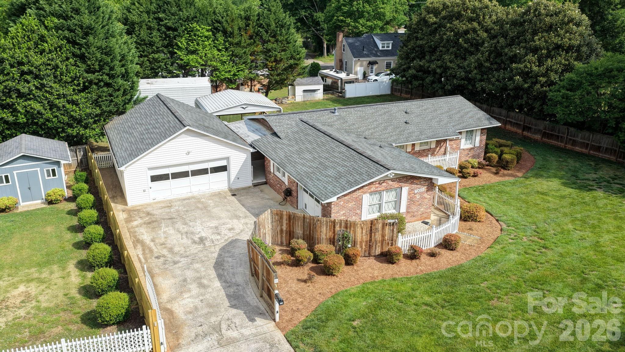 2037 Helen Drive Gastonia NC 28054