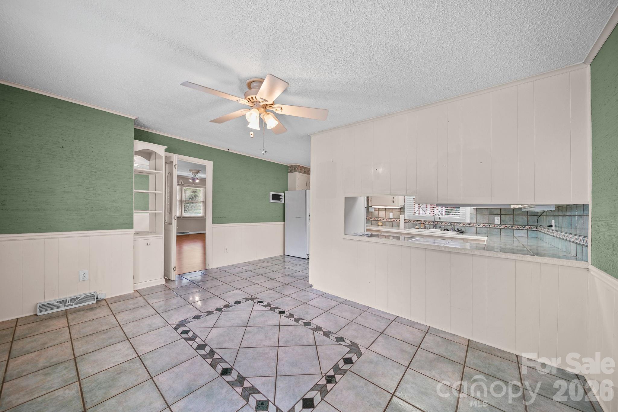 2037 Helen Drive Gastonia NC 28054