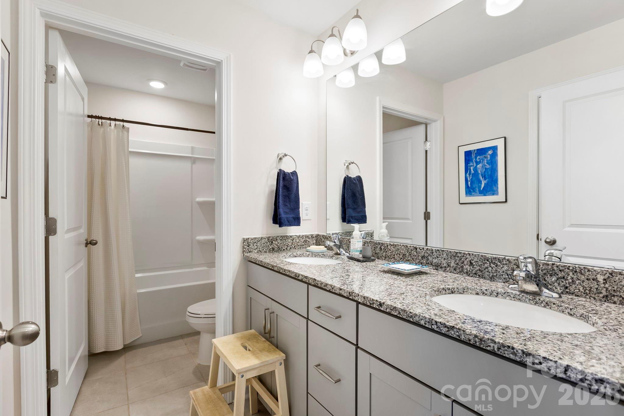23 Thornberry Road Hendersonville NC 28792