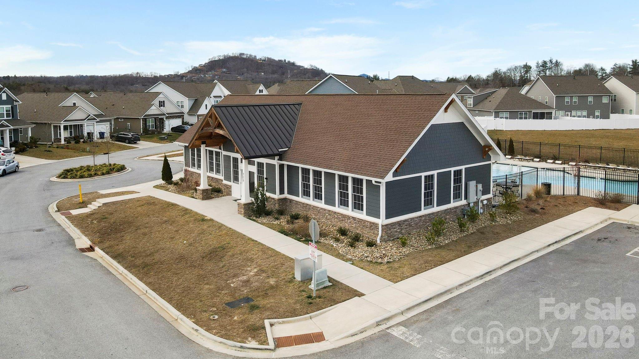23 Thornberry Road Hendersonville NC 28792