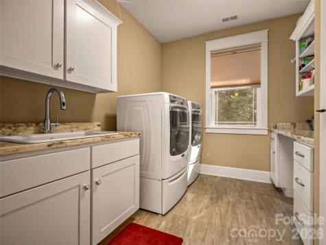 439 Monarch Road Hendersonville NC 28739