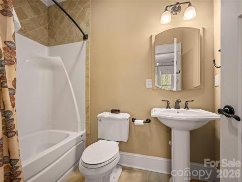 439 Monarch Road Hendersonville NC 28739