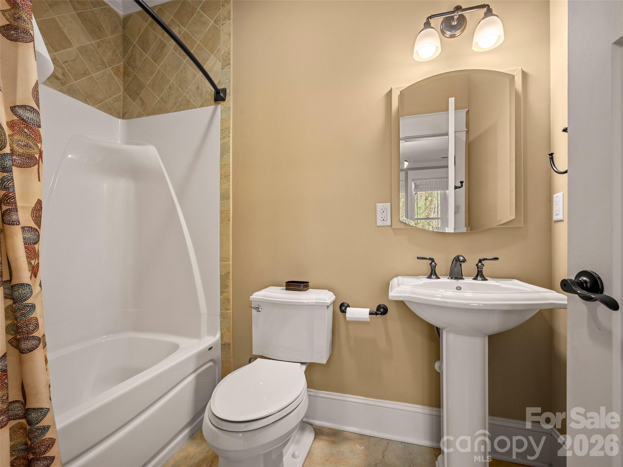 439 Monarch Road Hendersonville NC 28739