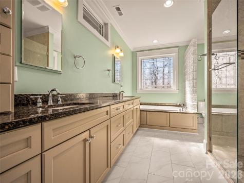 439 Monarch Road Hendersonville NC 28739