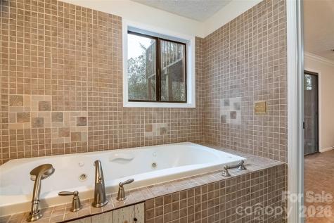 120 Breckenridge Court Hendersonville NC 28739