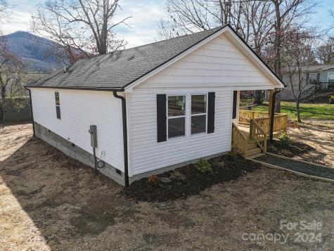 21 Avena Street Black Mountain NC 28711