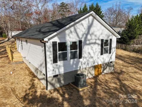 21 Avena Street Black Mountain NC 28711