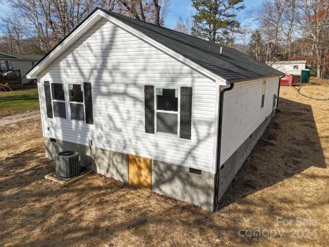21 Avena Street Black Mountain NC 28711
