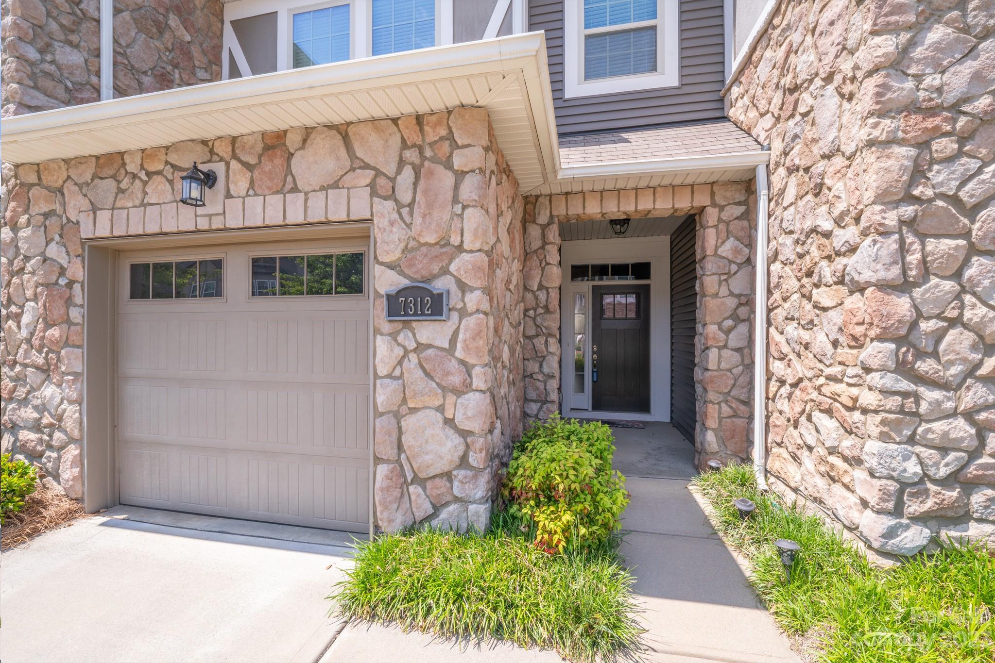7312 Dulnian Way Charlotte NC 28278