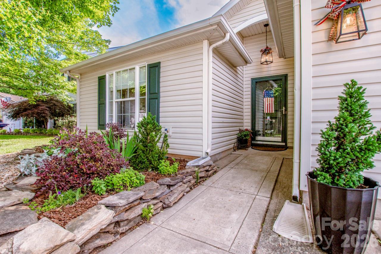 122 Creston Court Mooresville NC 28115