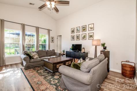 122 Creston Court Mooresville NC 28115
