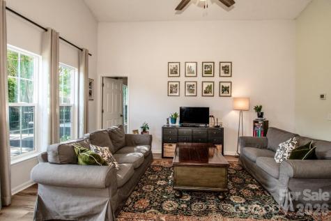 122 Creston Court Mooresville NC 28115
