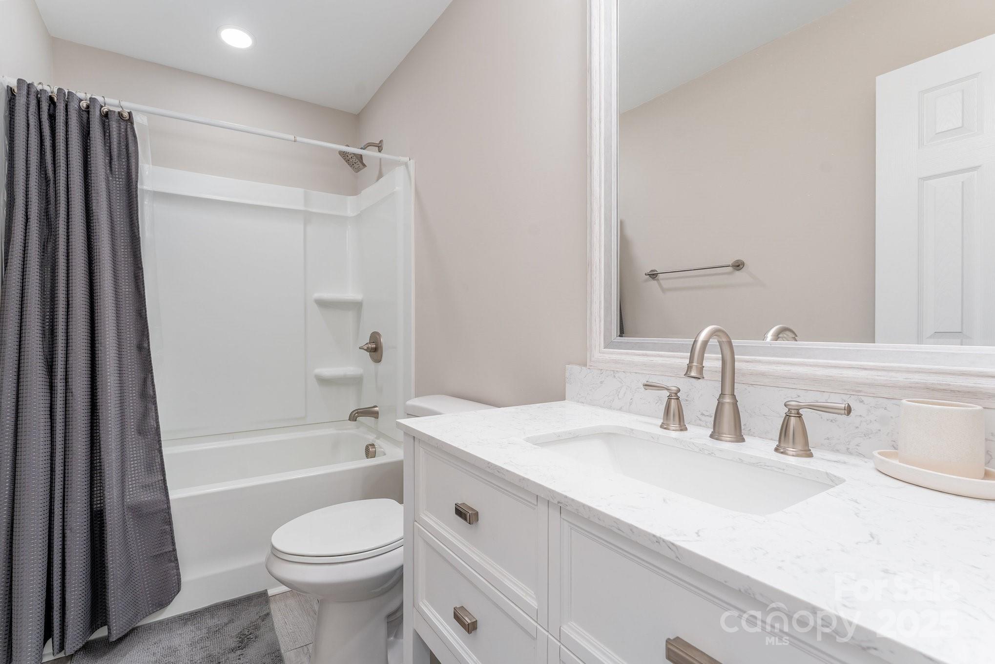 201 Hendrix Drive Kernersville NC 27284