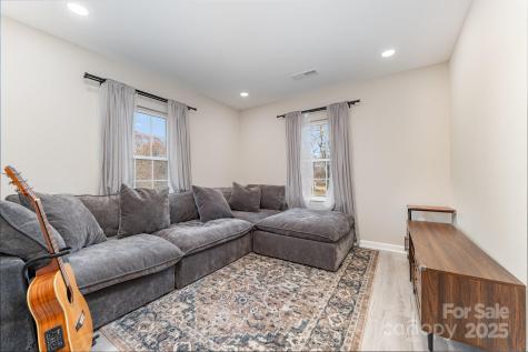 201 Hendrix Drive Kernersville NC 27284