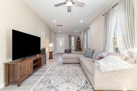 201 Hendrix Drive Kernersville NC 27284