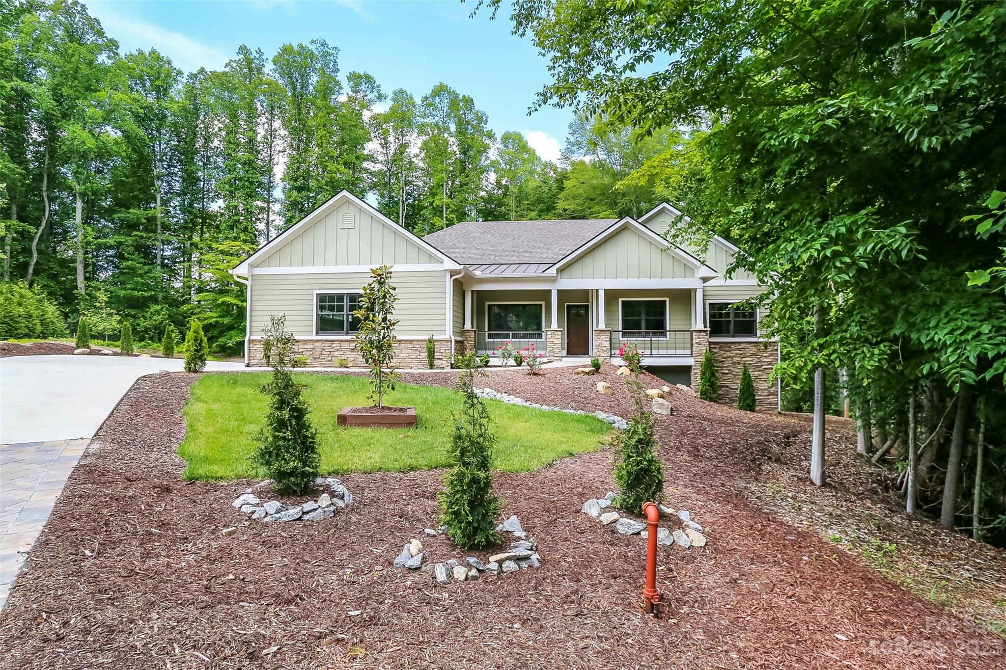 172 N Ridgeview Hill Drive Hendersonville NC 28791