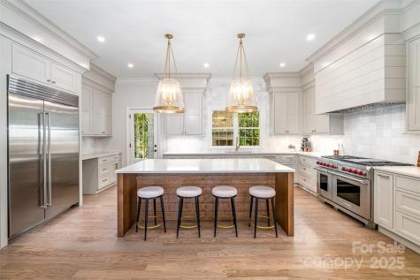 4008 Nettie Court Charlotte NC 28211