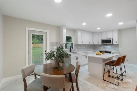 3900 Colebrook Road Charlotte NC 28215