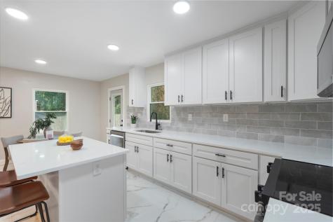 3900 Colebrook Road Charlotte NC 28215