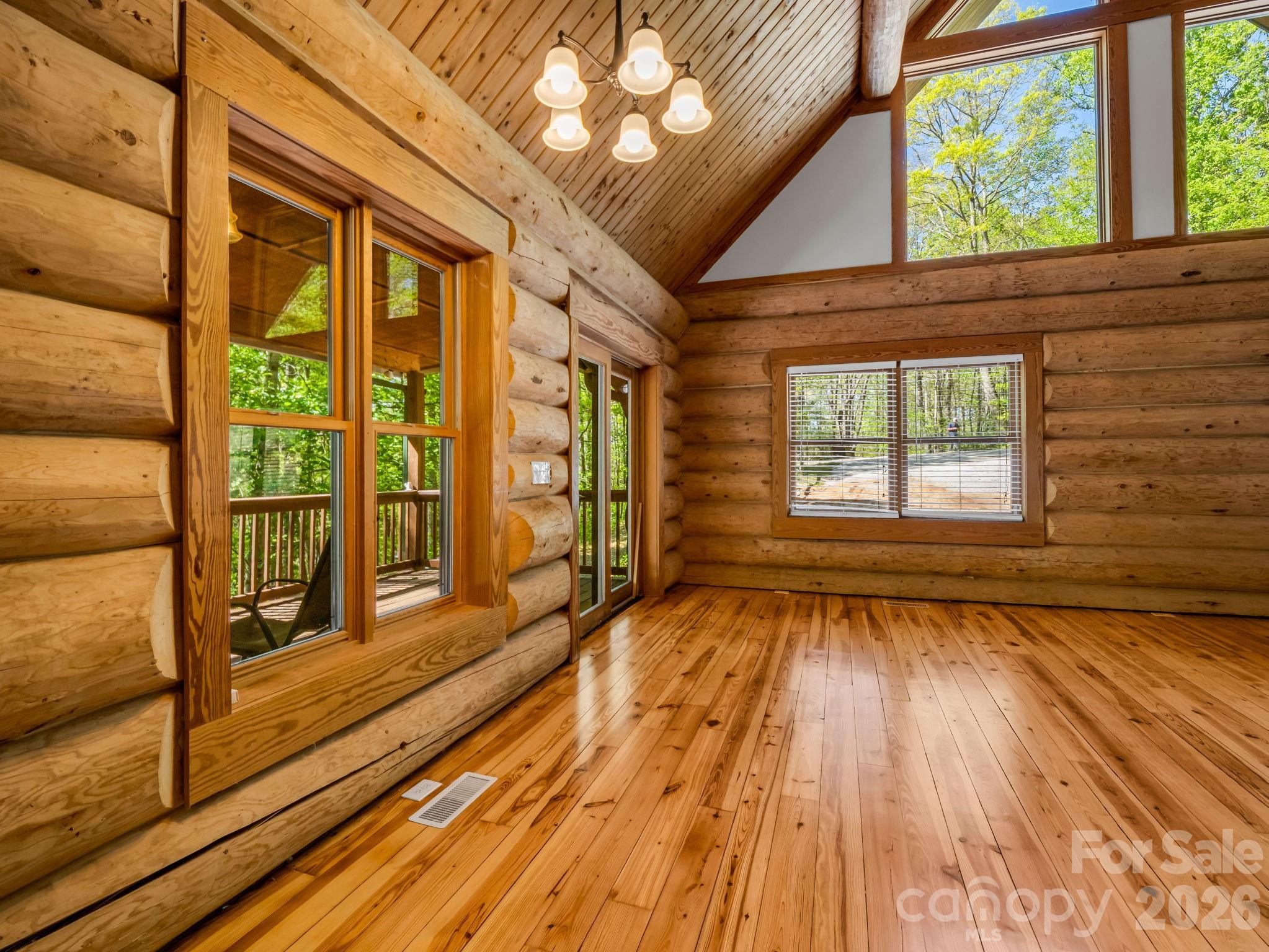 170 Old Mountain Pass Hendersonville NC 28792