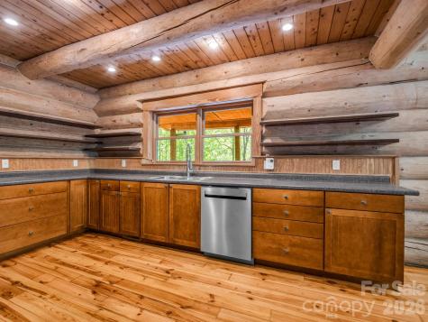 170 Old Mountain Pass Hendersonville NC 28792