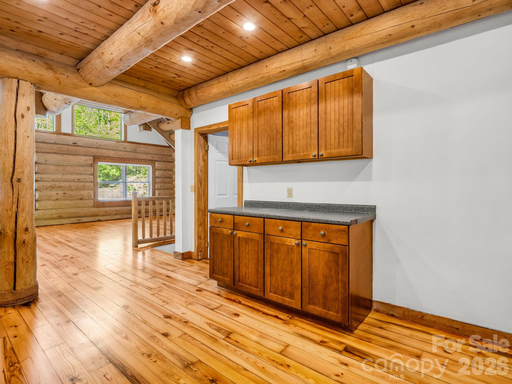170 Old Mountain Pass Hendersonville NC 28792